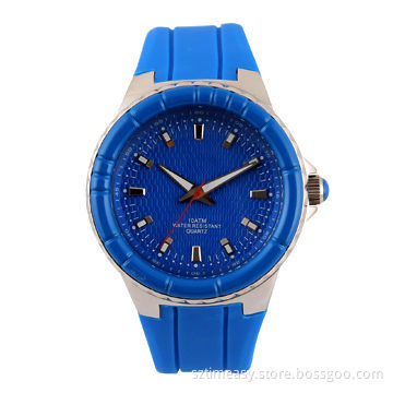 New Design Stainless Steel Watch with Silicone Strap, Suitable for Men and Women